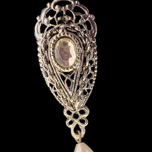Vintage Jewelry - Vintage 60-70s Filigree Faceted Crystal Teardrop Pearl Dangle Brooch Silver Tone